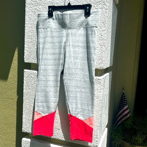 Victoria’s Secret Leggings - Picture 1 of 7